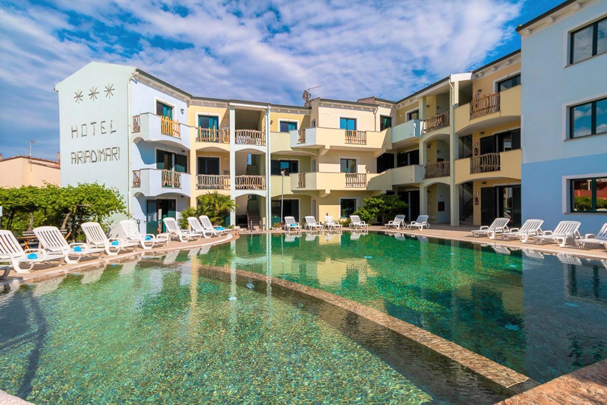 Hotel Ariadimari Valledoria  Ngoại thất bức ảnh